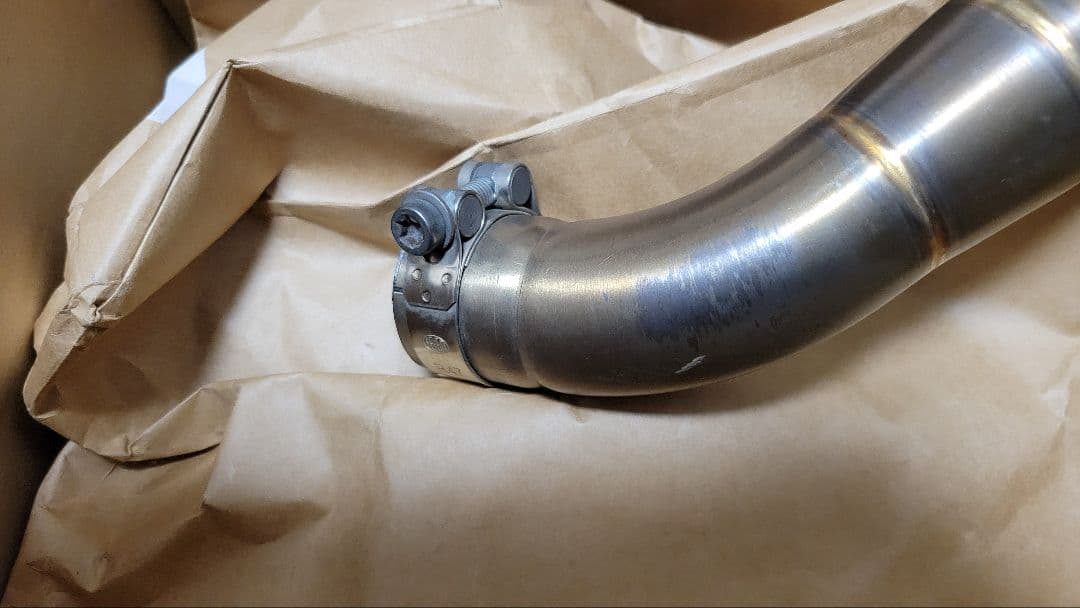 AKRAPOVICスリップオンYZF-R25/R3 MT-25/03 JMCA付