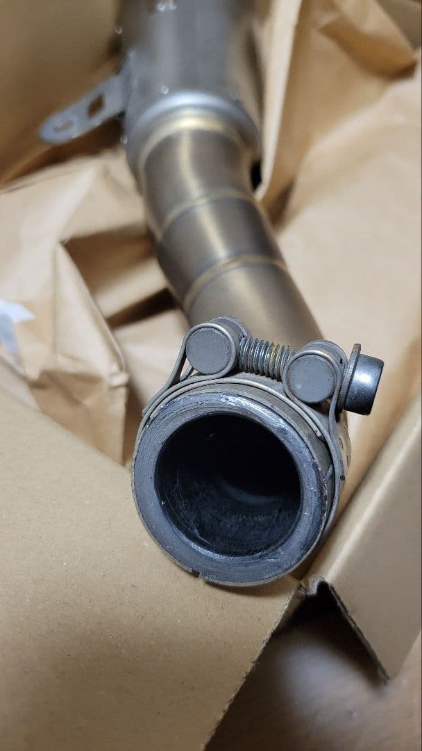 AKRAPOVICスリップオンYZF-R25/R3 MT-25/03 JMCA付