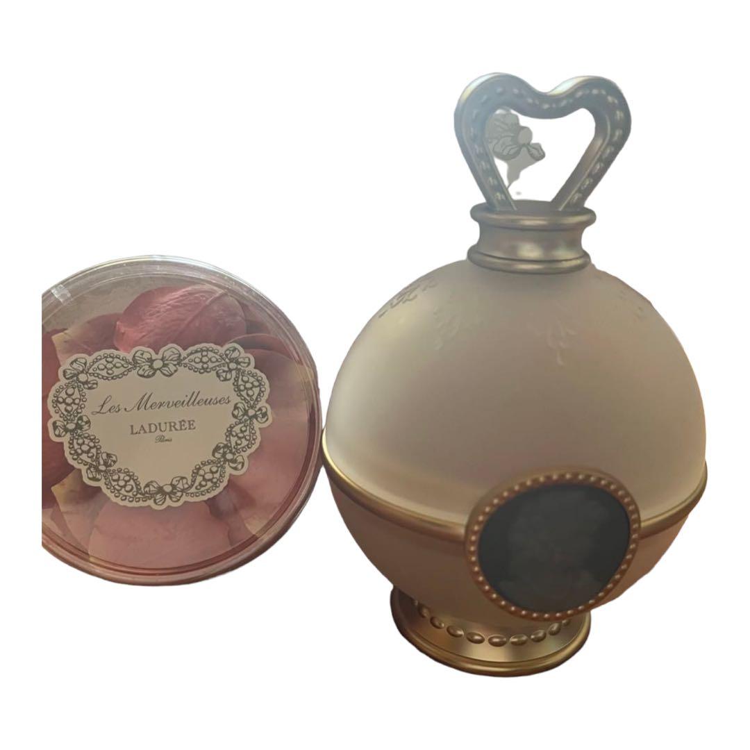 レ・メルヴェイユーズ ラデュレ フェイス カラー ローズ ラデュレ Amazon | レ・メルヴェイユーズ ラデュレ フェイスカラー ローズ