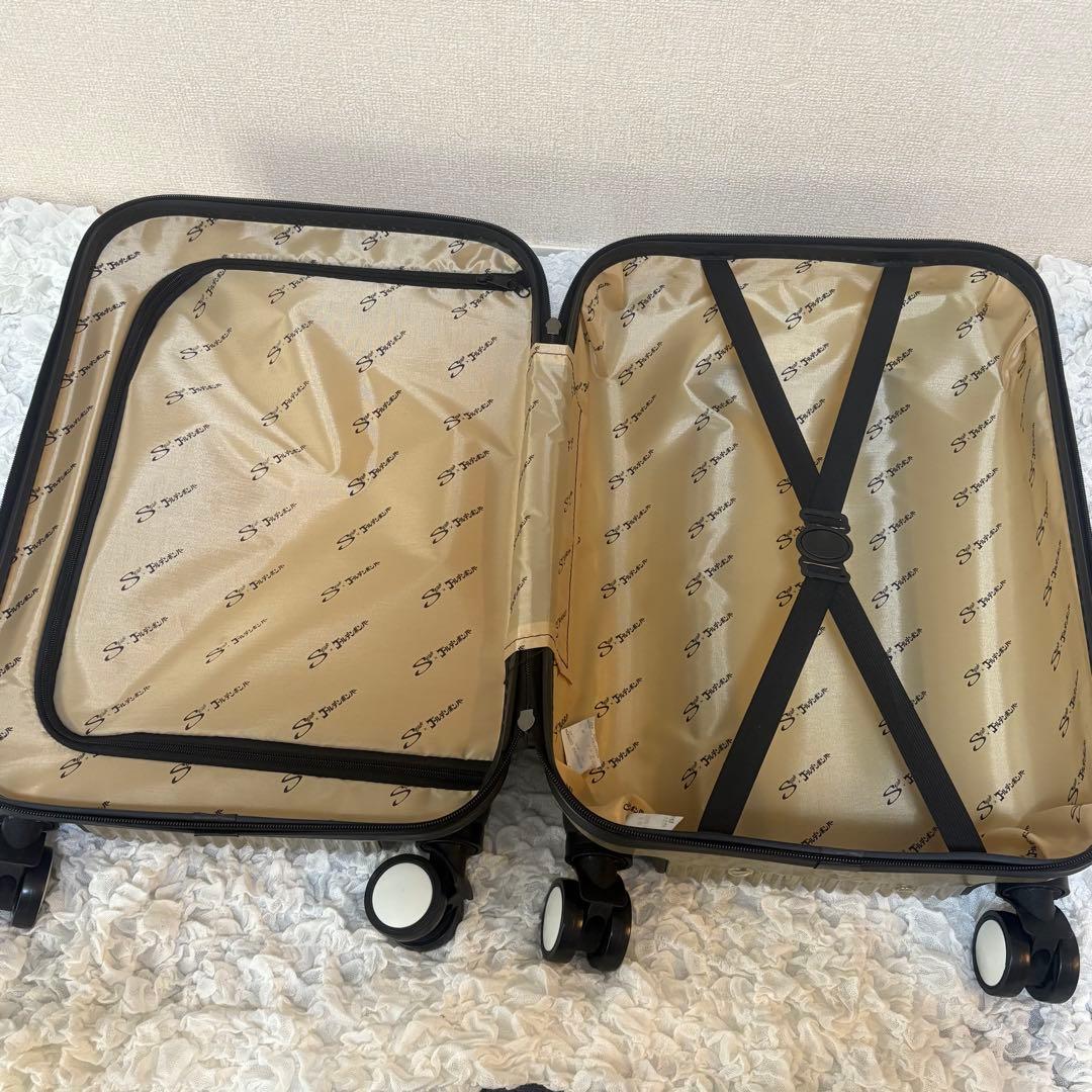 ゴールデンボンバー Stride キャリー金バッグ スーツケース 鬼龍院翔