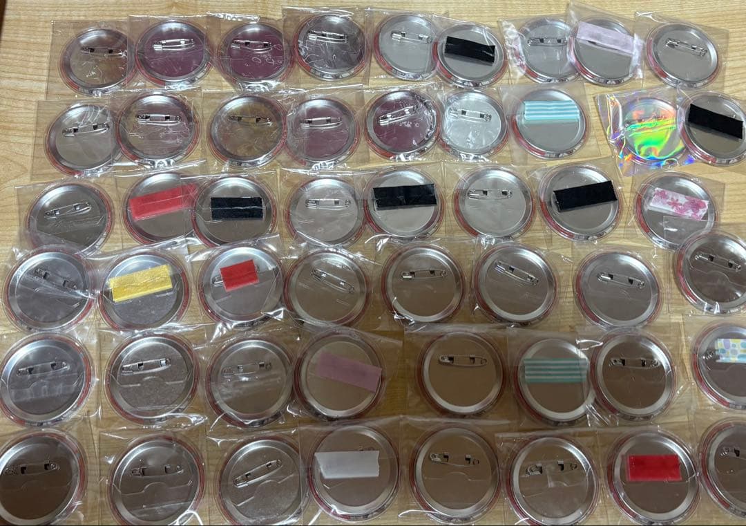 いれいす 缶バッジ 学園祭りうら アクスター 極味の雫