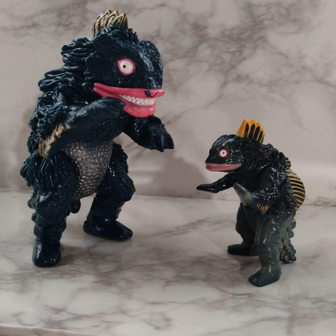 ウルトラ怪獣ゲスラ、2体まとめ、 ウルトラマン即購入OK - メルカリ