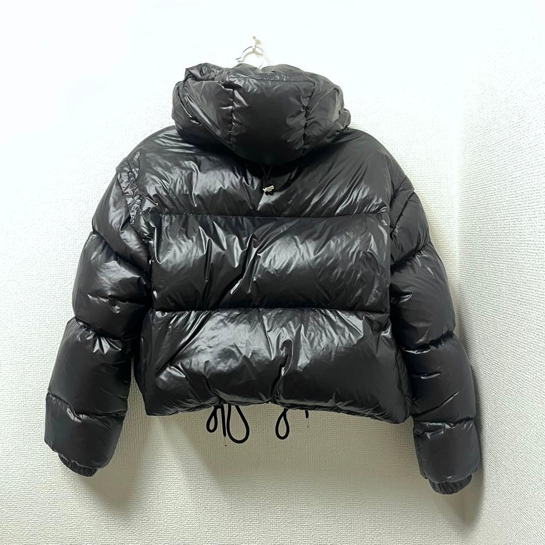 PRADA 2WAY ブラック ショート丈ダウンジャケット - メルカリ