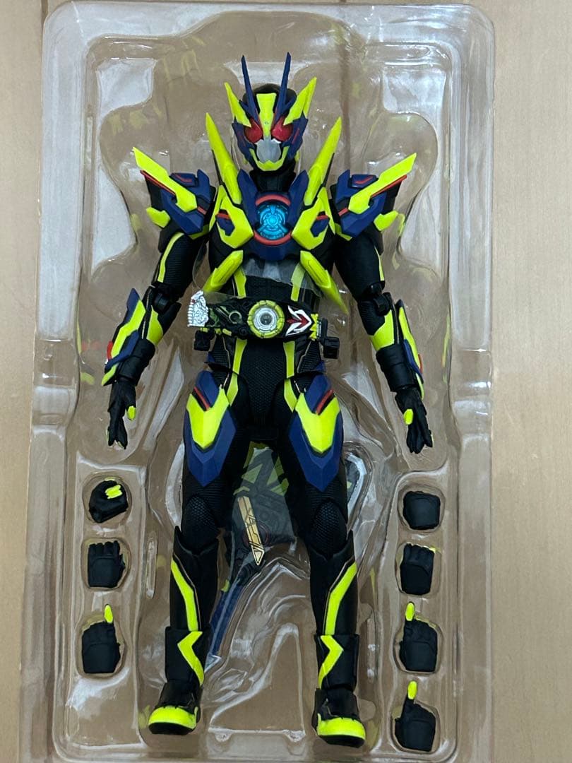 S.H.Figuarts リアライジングホッパー　シャイニングアサルトホッパー