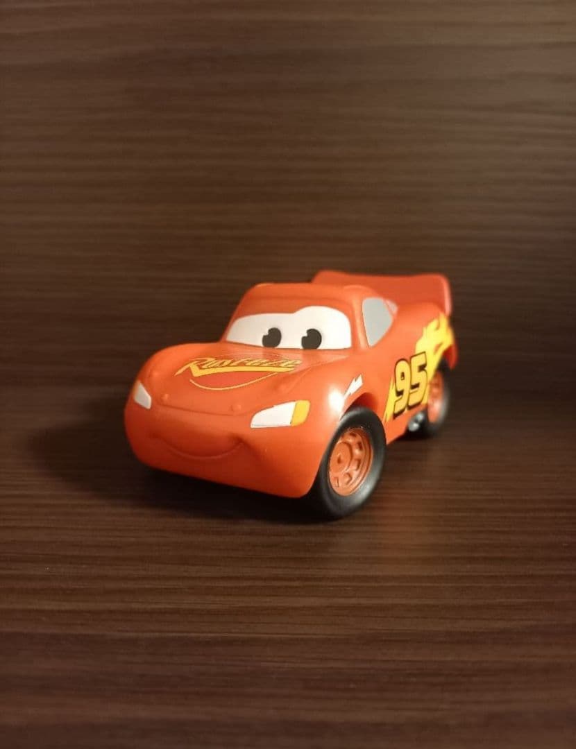 ピクサーフェスト フィギュアコレクション カーズ ライトニング