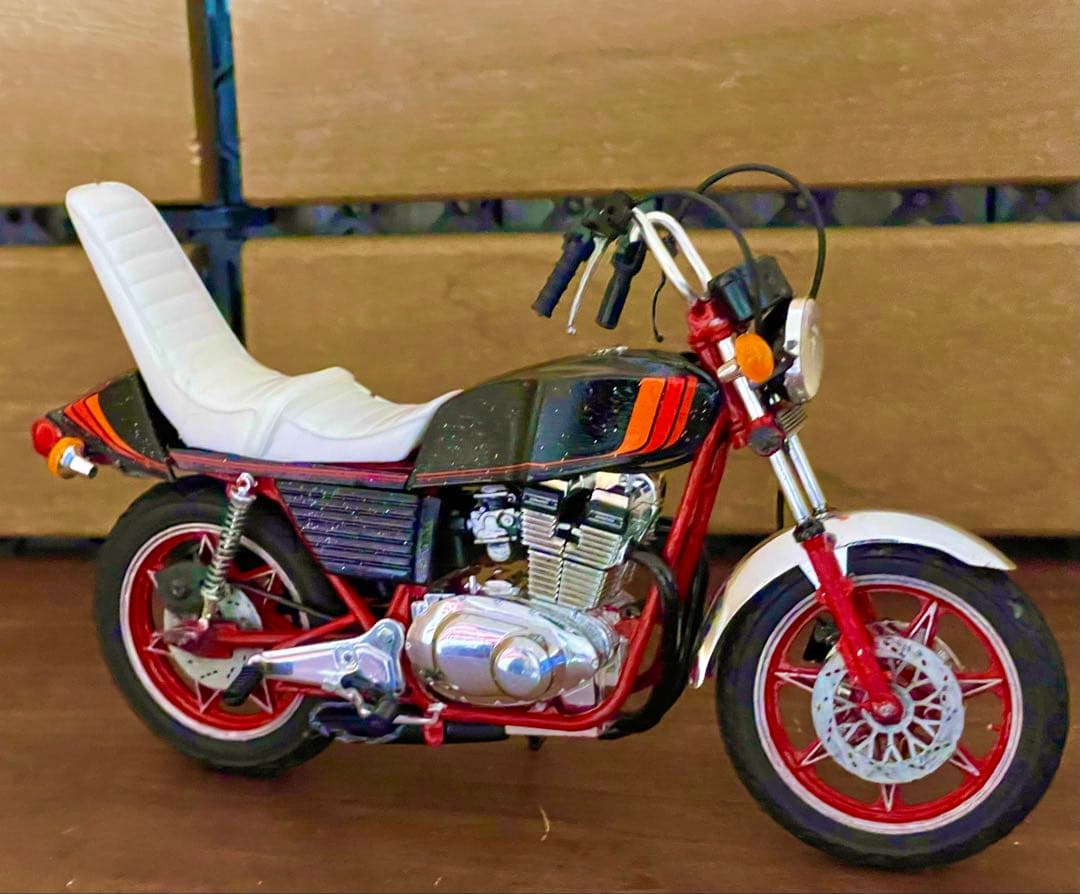 アオシマ1/12 族車プラモデル ザリ GSX400E ラメ塗装 - メルカリ