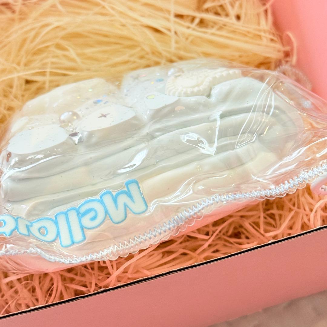 激レア商品】mellojoyメロジョイスクイーズ /布団/水色/雲/ふとんくも