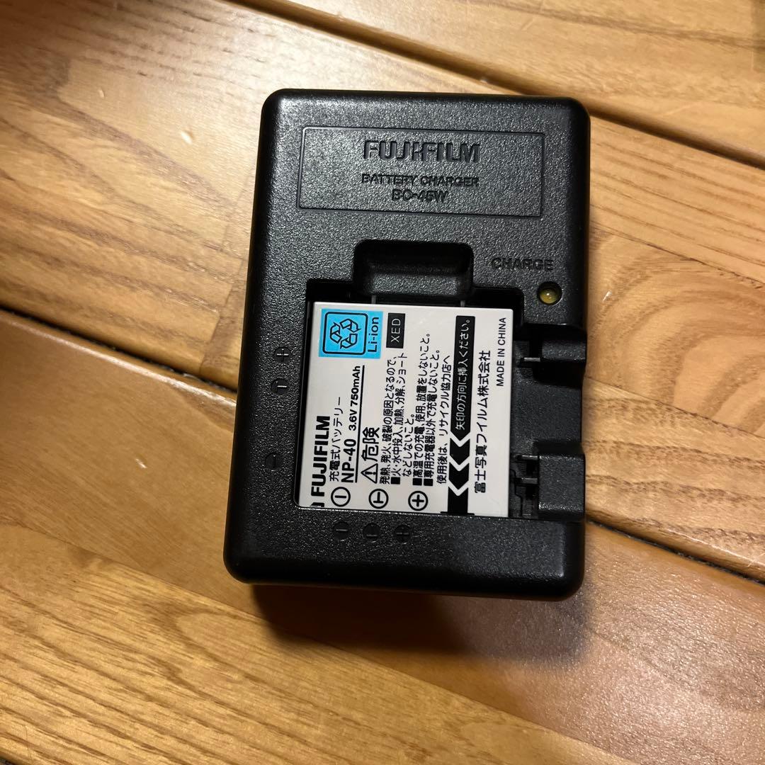 Fujifilm FinePix Z5 富士フィルム 充電器 XDカード128 - メルカリ