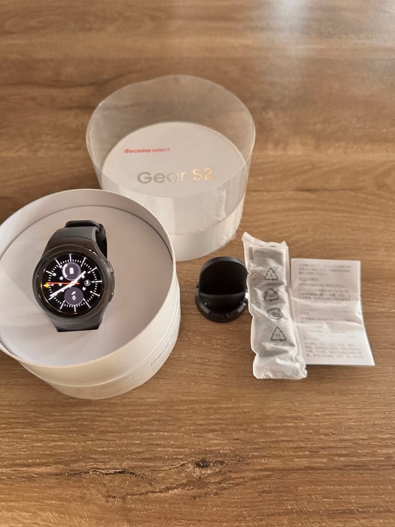 ほぼ新品】galaxy docomoselect Gear S2の通販はau PAY マーケット