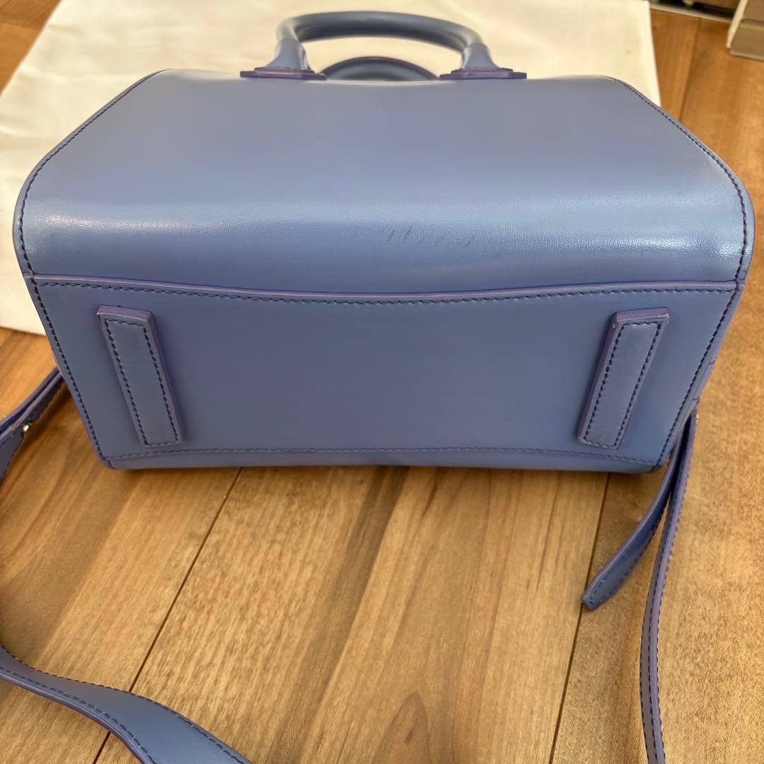 GIVENCHY アンティゴナ ミニ インディゴブルー 羊革100% - メルカリ