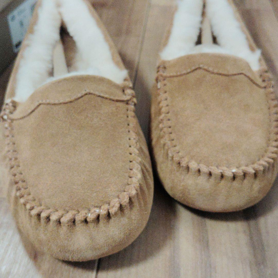 最終値下[新品未使用]UGGアグ♡モカシン チェスナット23cm US6 - メルカリ