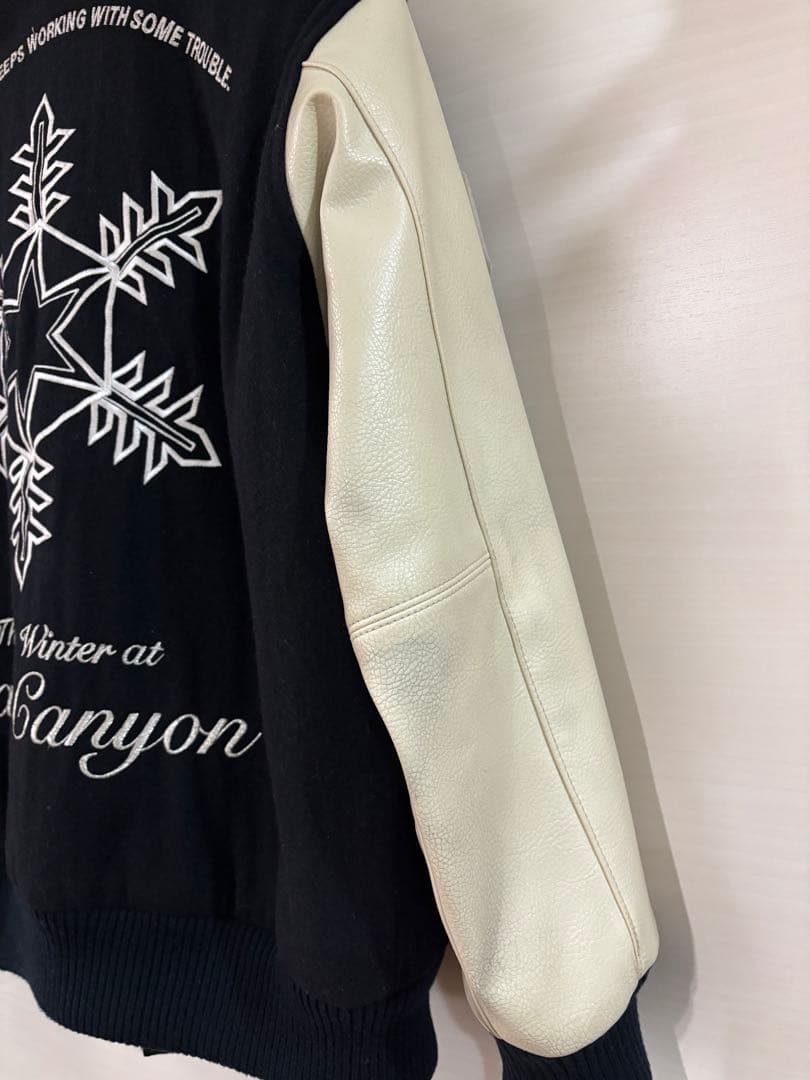 美品 GDC グランドキャニオン スタジャン ネイビー/ホワイト レザー S