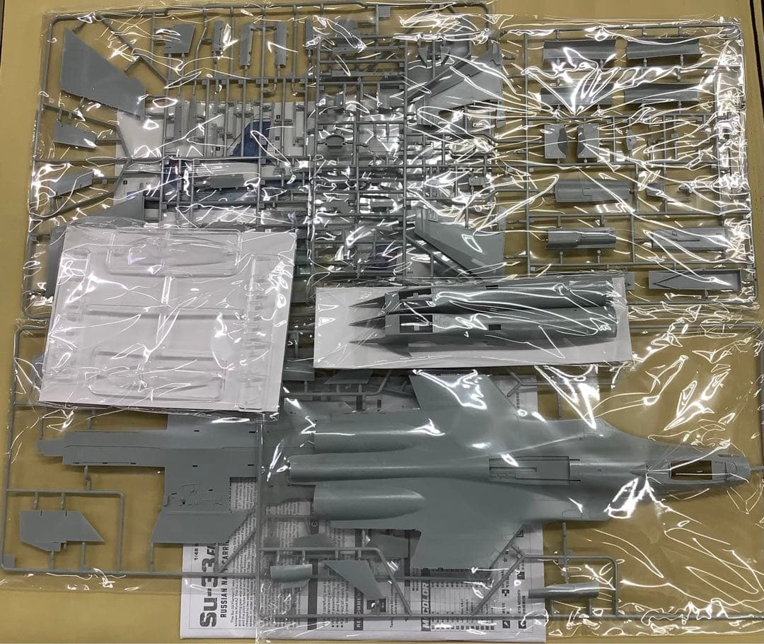 ミニベース 1/48 Su-33 フランカーD ロシア海軍艦上戦闘機 - メルカリ