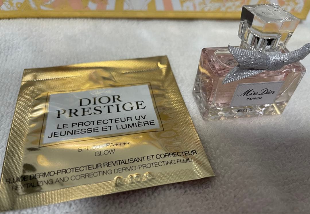 プレステージ ホワイト ル プロテクター UV ルミエール（BB01） - メルカリ