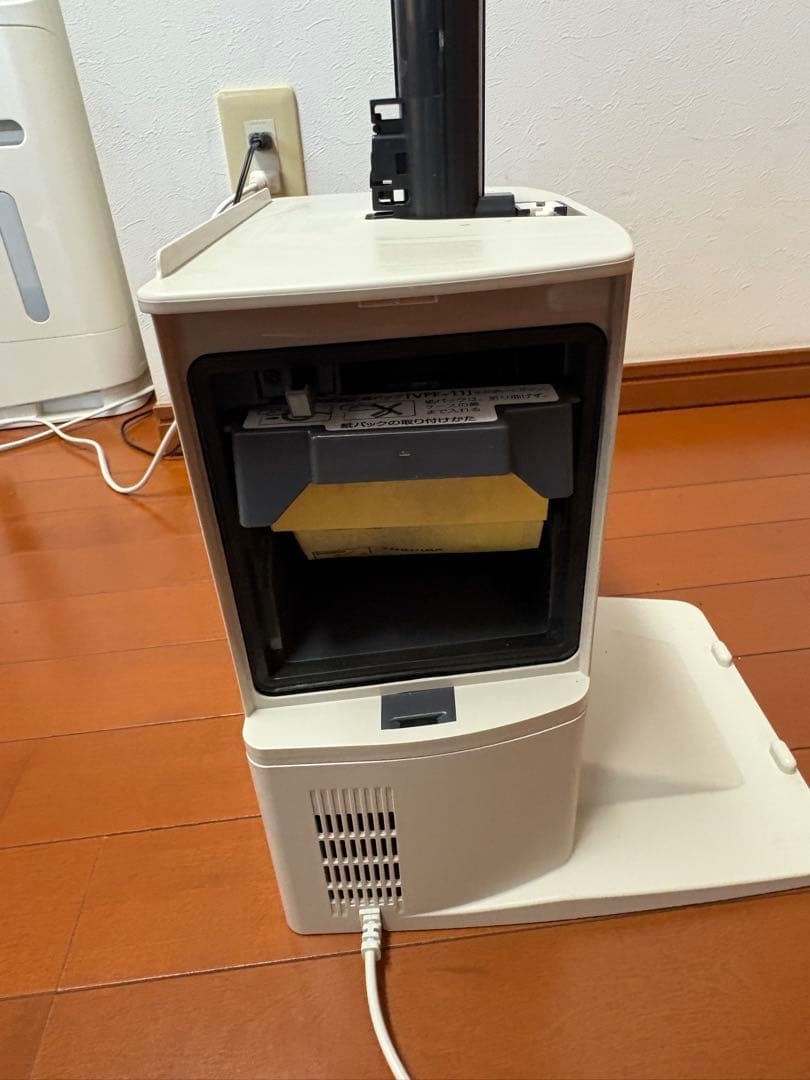 TOSHIBA コードレス掃除機VC-SL130DS-C+対応紙パック2個おまけ - 掃除