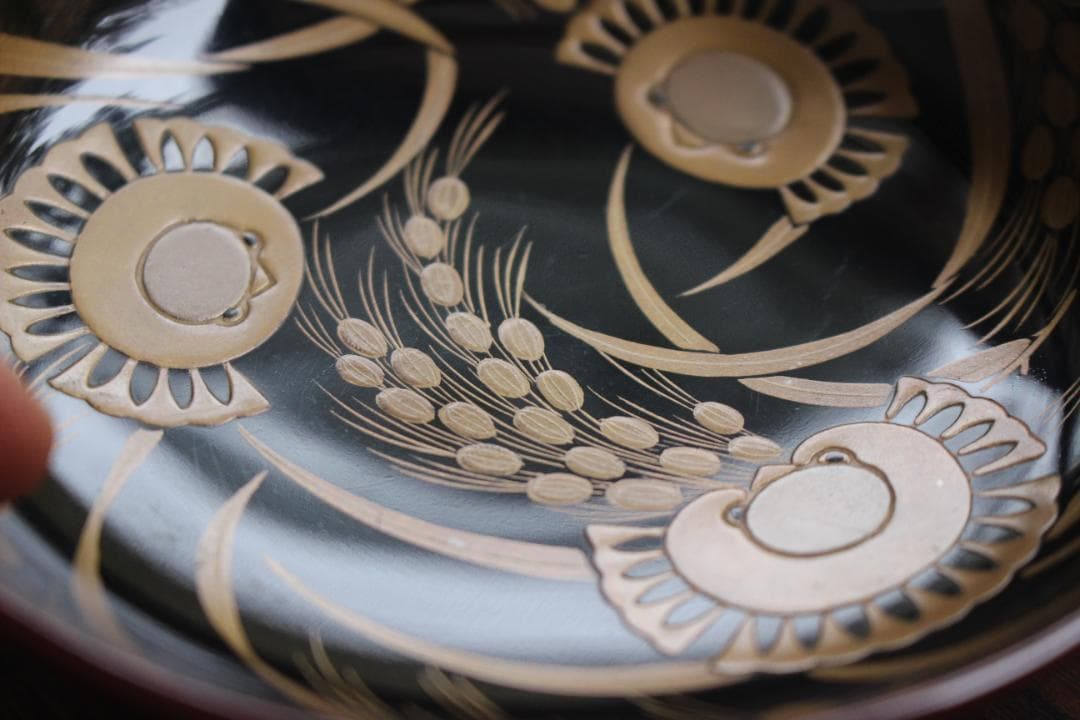 デッドストック！深みある糸目紅溜塗に極上稲穂福来雀蒔絵のお椀2