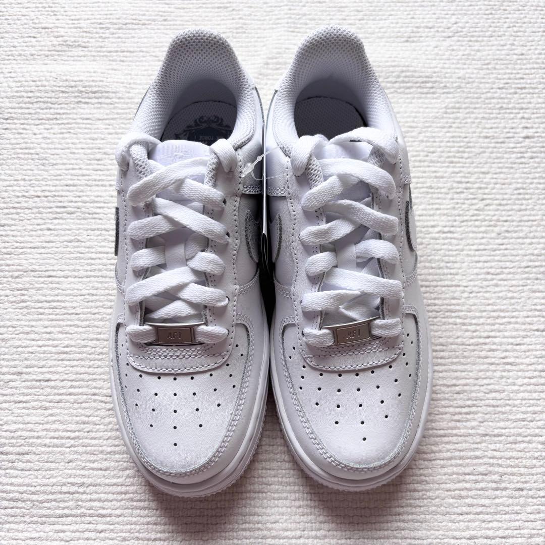 新品 NIKE AIRFORCE 1 LE (GS) 21.5cm