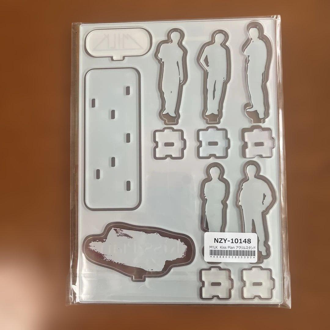 M!LK Kiss Plan アクリルスタンド - メルカリ