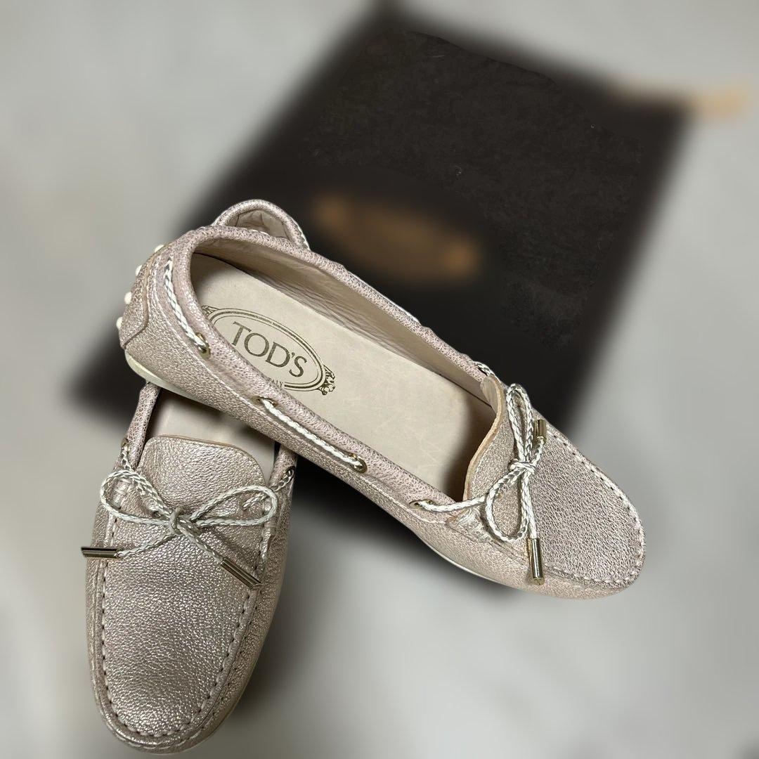 【美品】TOD'S トッズ ゴンミーニ ドライビングシューズ ピンク 38 トッズ TOD'S シューズ ケイトゴンミーニ ドライビングシューズ ピンク
