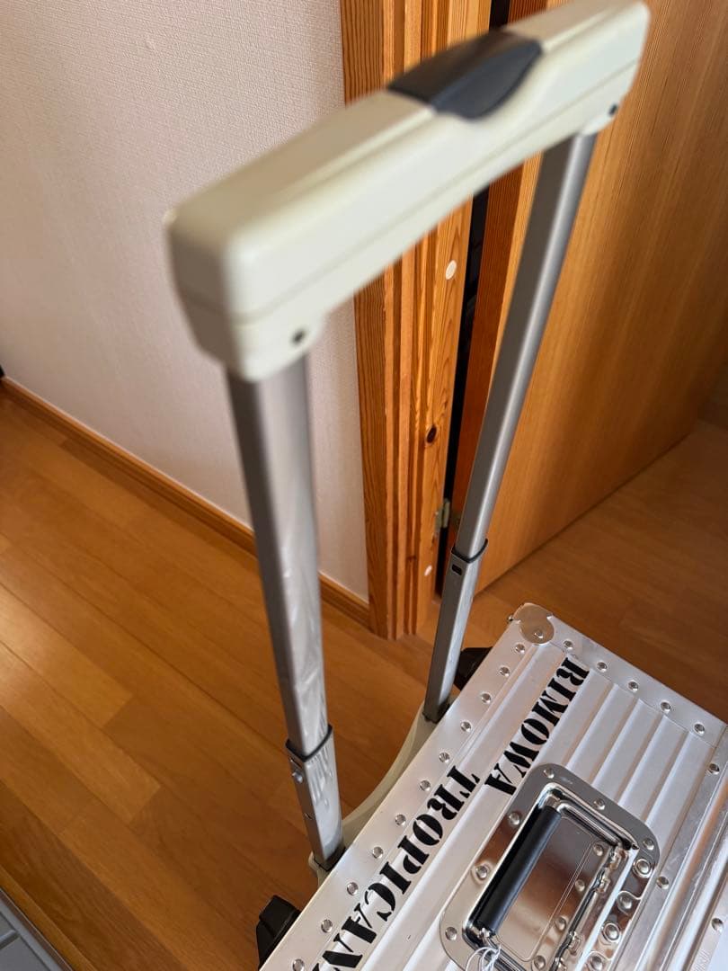 リモワ トロピカーナ