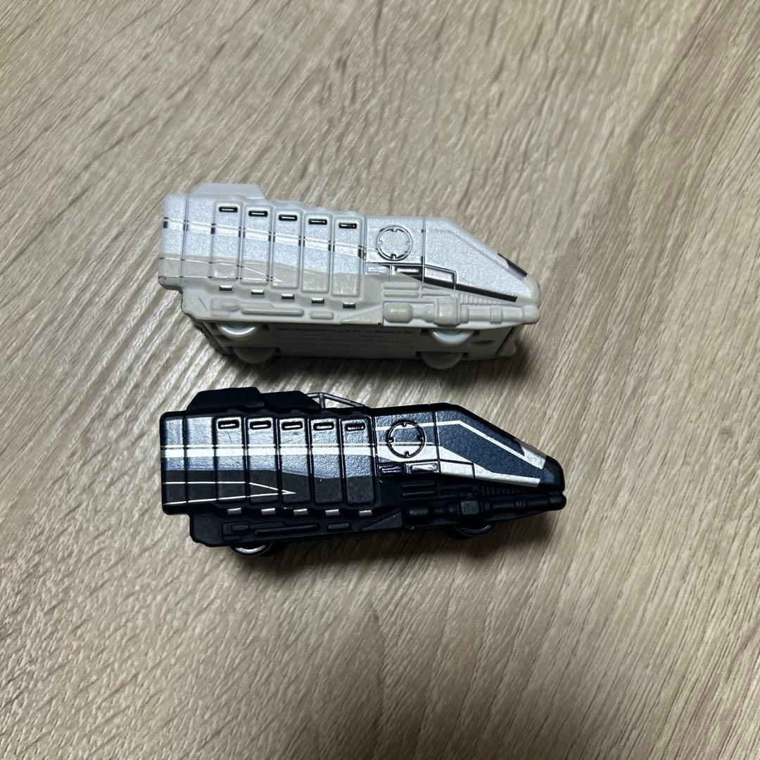 スターツアーズ 東京ディズニーリゾート限定トミカ 2台セット - メルカリ