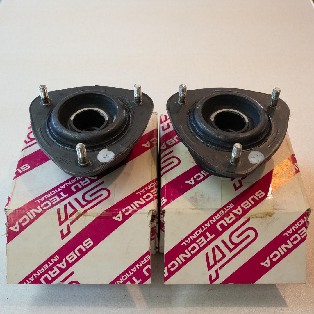 STi 強化ストラットマウント GC8 1台分セット｜未使用品・送料無料