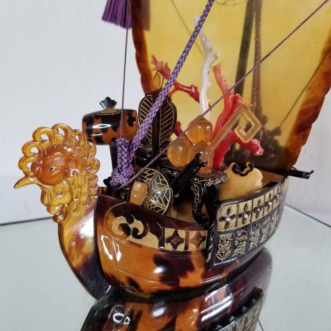 本鼈甲 べっ甲 鳳凰宝船 置物 血赤珊瑚、白珊瑚 ガラスケース 縁起物