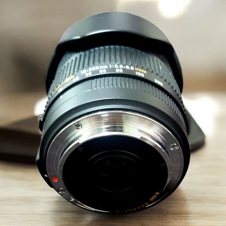 SIGMA 交換レンズDC 18-200㎜F3.5-6.3 OS HSM超美品！