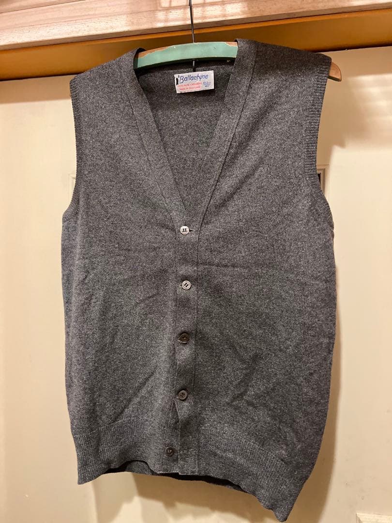 バレンタイン　ベスト　カシミヤ Hkd カシミヤの洗えるベスト | ライトアップオンラインストア