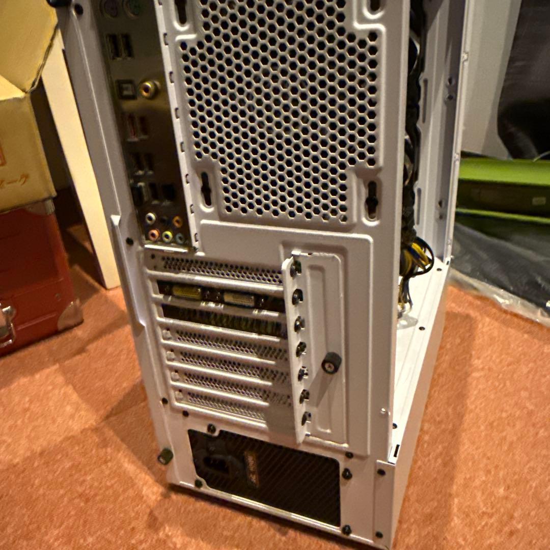 古いpc ケースはほぼ新品 core i7 ジャンク扱いで