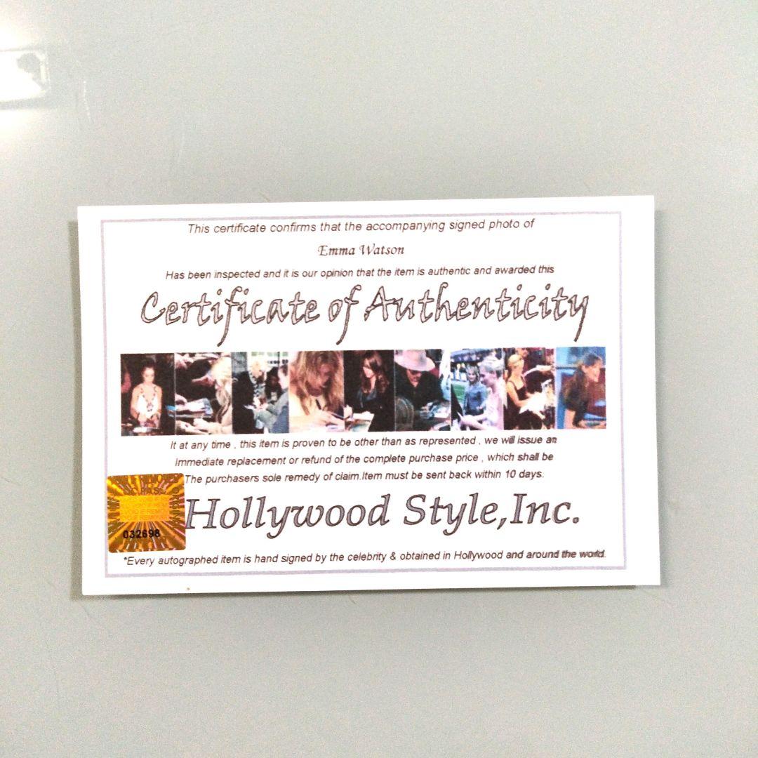 セール中…エマ・ワトソン直筆サイン入り超大型写真… - メルカリ