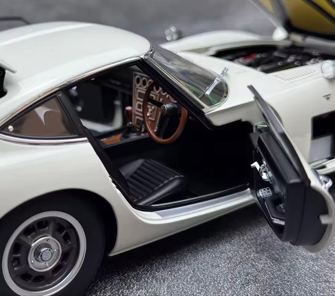 オートアート 1/18ダイカストトヨタ 2000GT ￼ミニカー - メルカリ