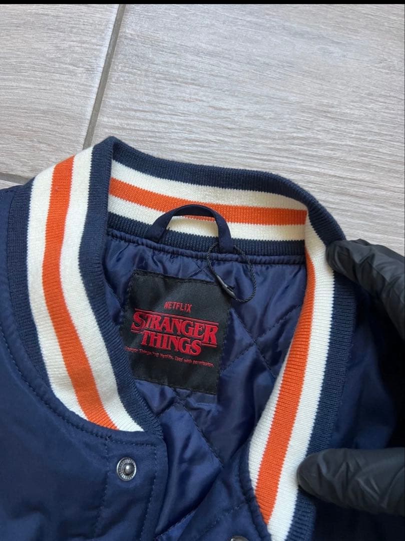 ストレンジャーシングス ジャケット Lサイズ スタジャン