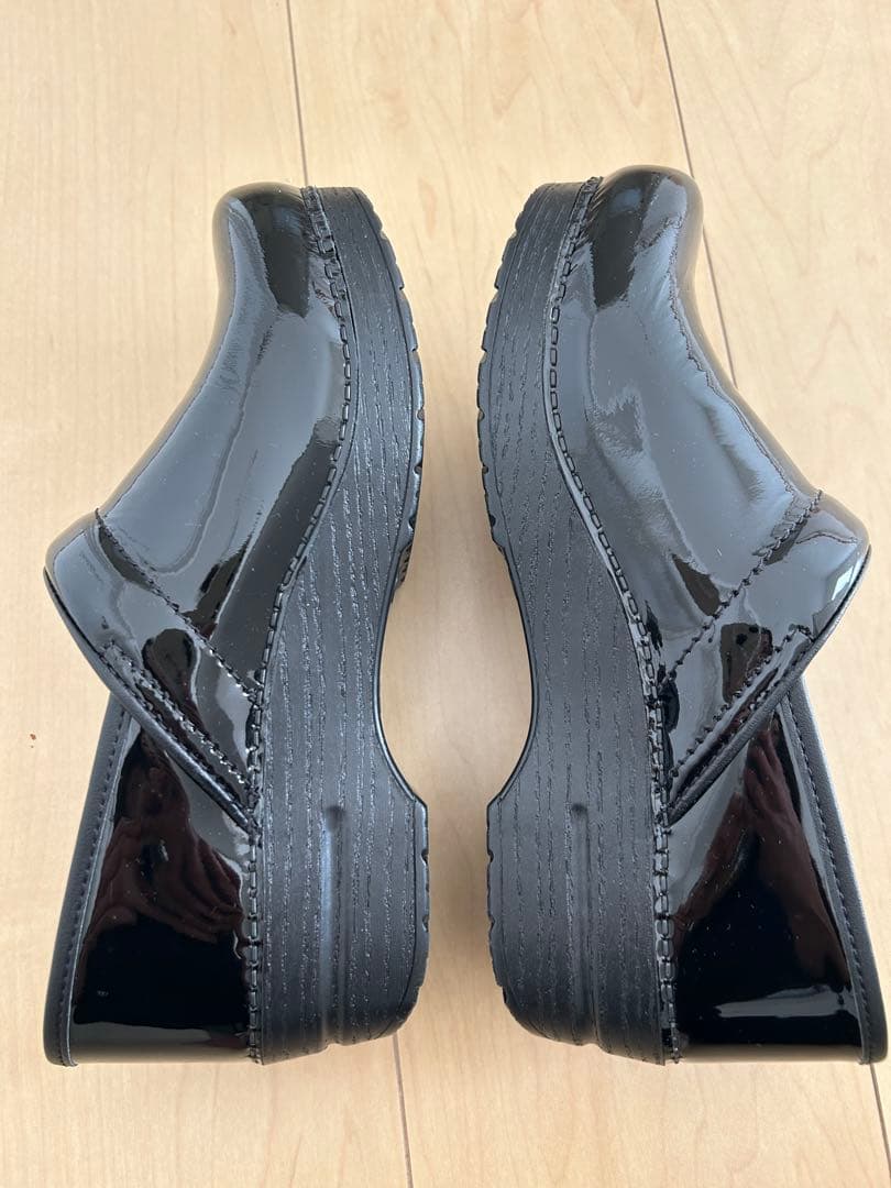 極美品 ダンスコ サボサンダル プロフェッショナル パテント 黒 39