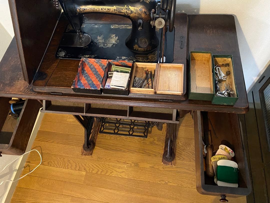 また値下げしました シンガー足踏みミシン アンティーク - メルカリ