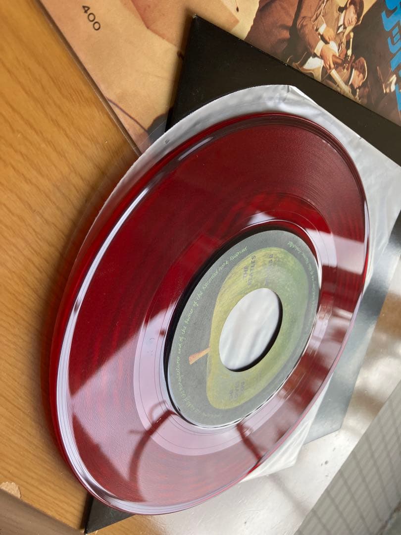 アップル 赤盤は難関 シーラブズユー ニアミント 綺麗な赤盤 - メルカリ