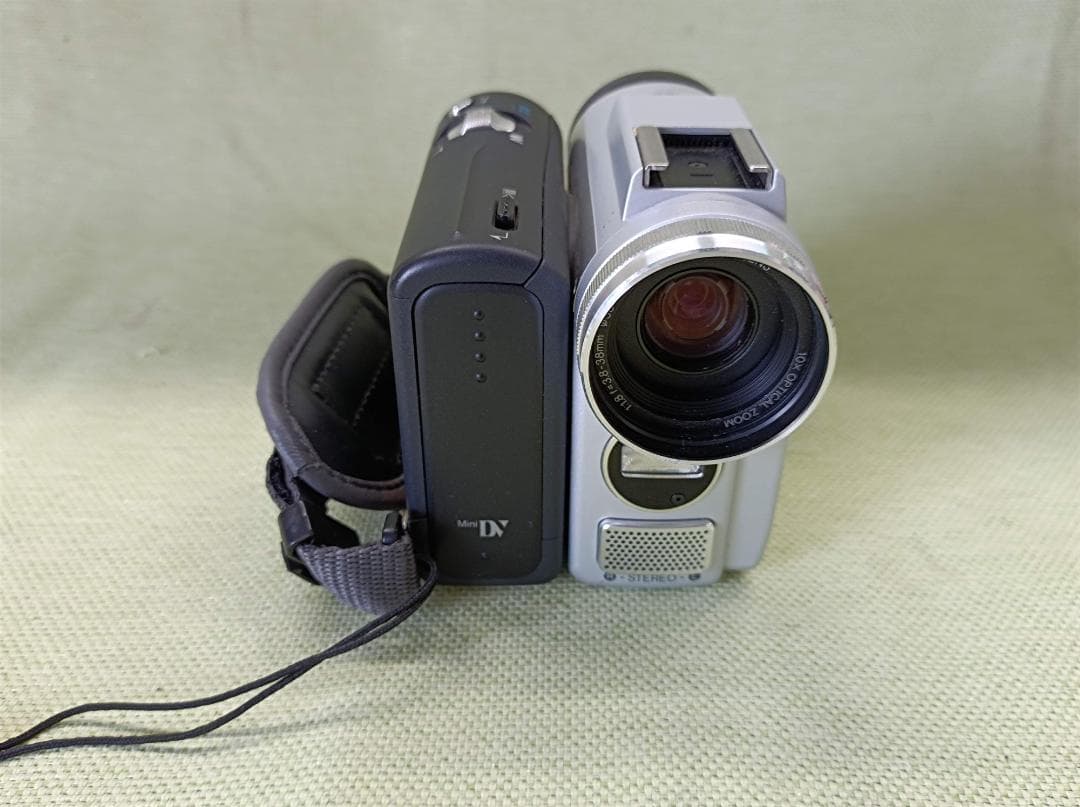 都《YEYUW》SHARP　VL-Z7　デジタルビデオカメラ