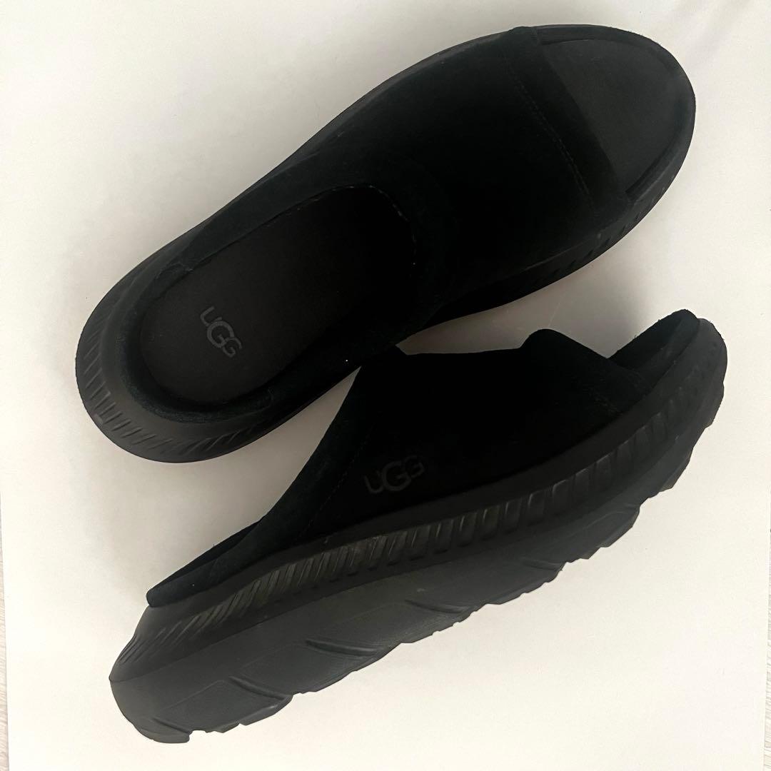 UGG サンダル CA805 V2 スライド ユニセックス　25cm UGGのCA805 V2スニーカーから春夏仕様のメッシュタイプが新発売