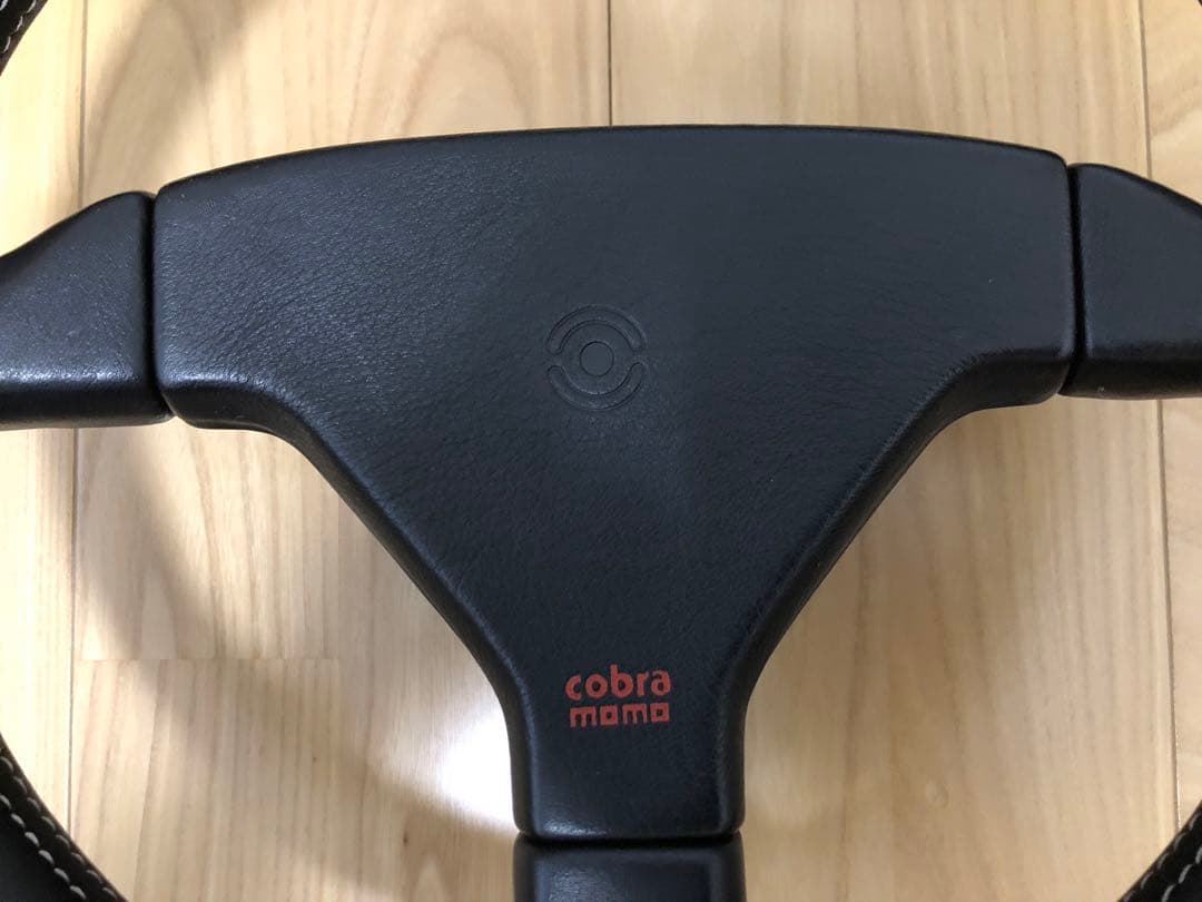 最終値下げ】モモ ステアリング コブラ 33パイ 美品 - メルカリ