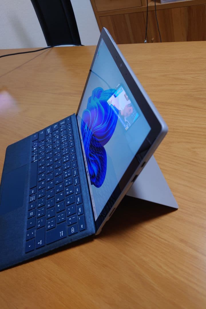 Surface Pro 7+、純正キーボード[ブルー]、Office 2024 - メルカリ