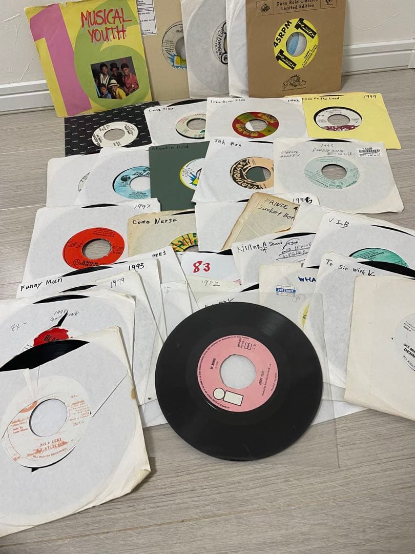 【早い者勝ち】レゲエ 60後半〜90年代約30枚セット!! maxresdefault.jpg