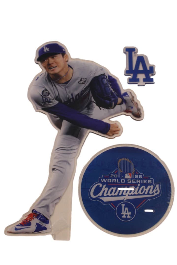 新品] 山本由伸アクリルスタンド(大型）ピッチング フィギュア - メルカリ