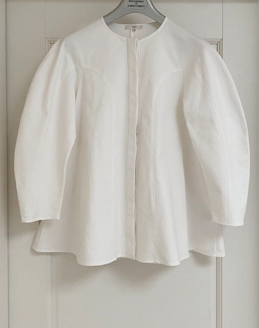 Yori ヨリ 高密度ストレッチフレアブラウス ジャケット - メルカリ