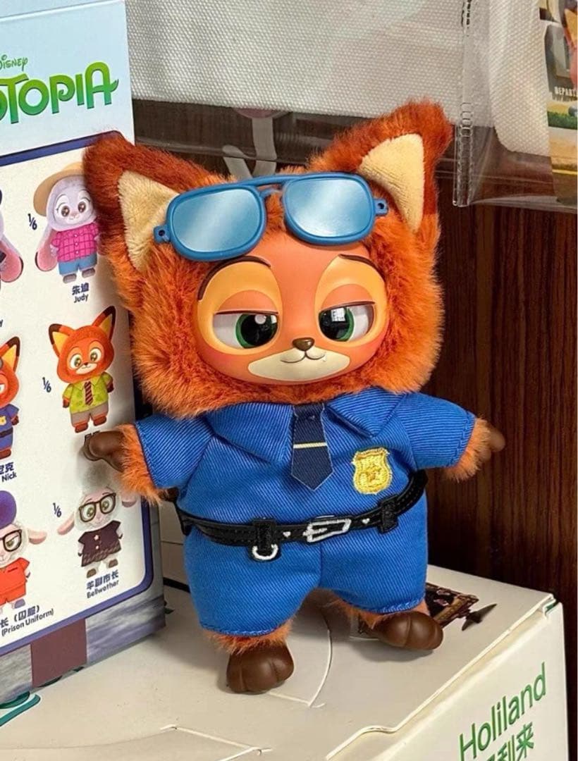 MINISO ズートピア ぬいぐるみペンダント Zootopia 警官ニック - メルカリ