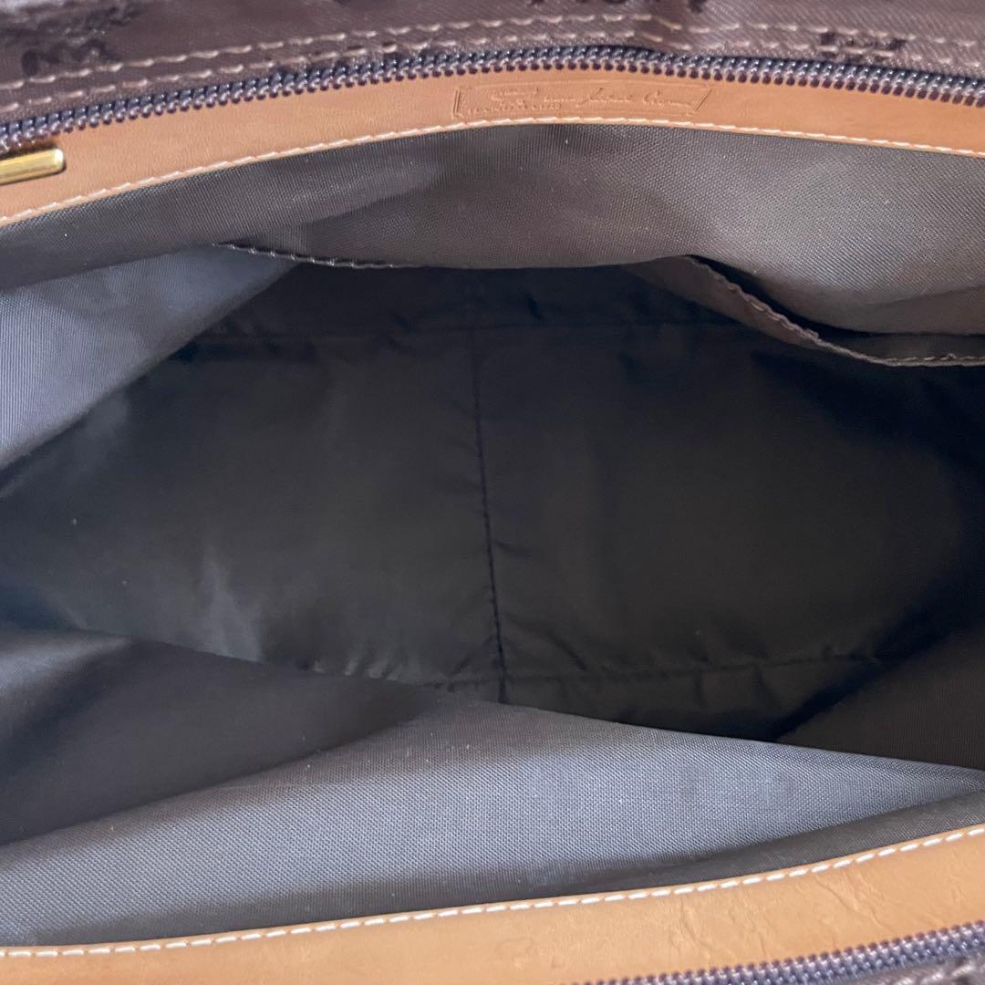 希少！廃盤品】MCM チェーンショルダーバッグ ロゴ総柄 旧ロゴ期 PVC