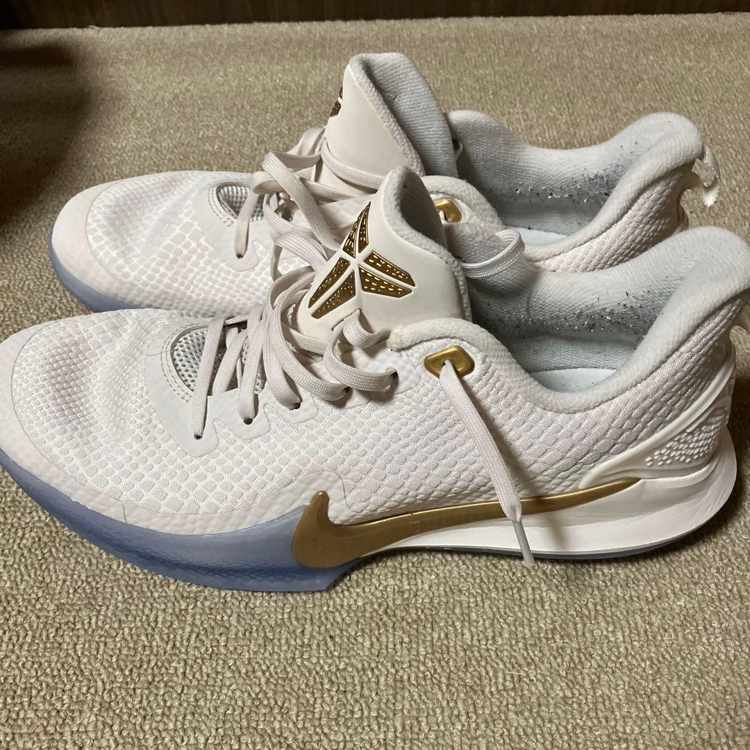 ナイキ マンバ フォーカス メタリックゴールド - メルカリ