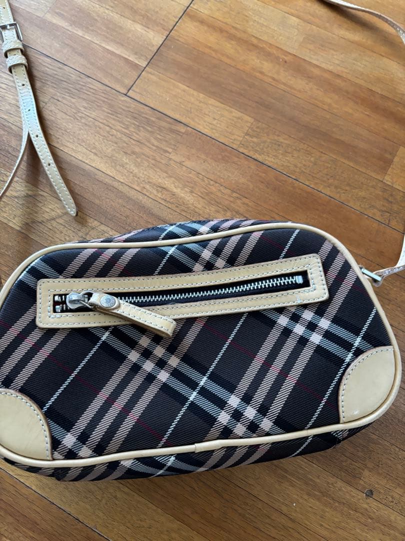 バーバリーブルーレーベル　ショルダーバッグ　ハートチャーム付き　※長期自宅保管品 中古・古着通販】BURBERRY BLUE LABEL (バーバリーブルーレーベル