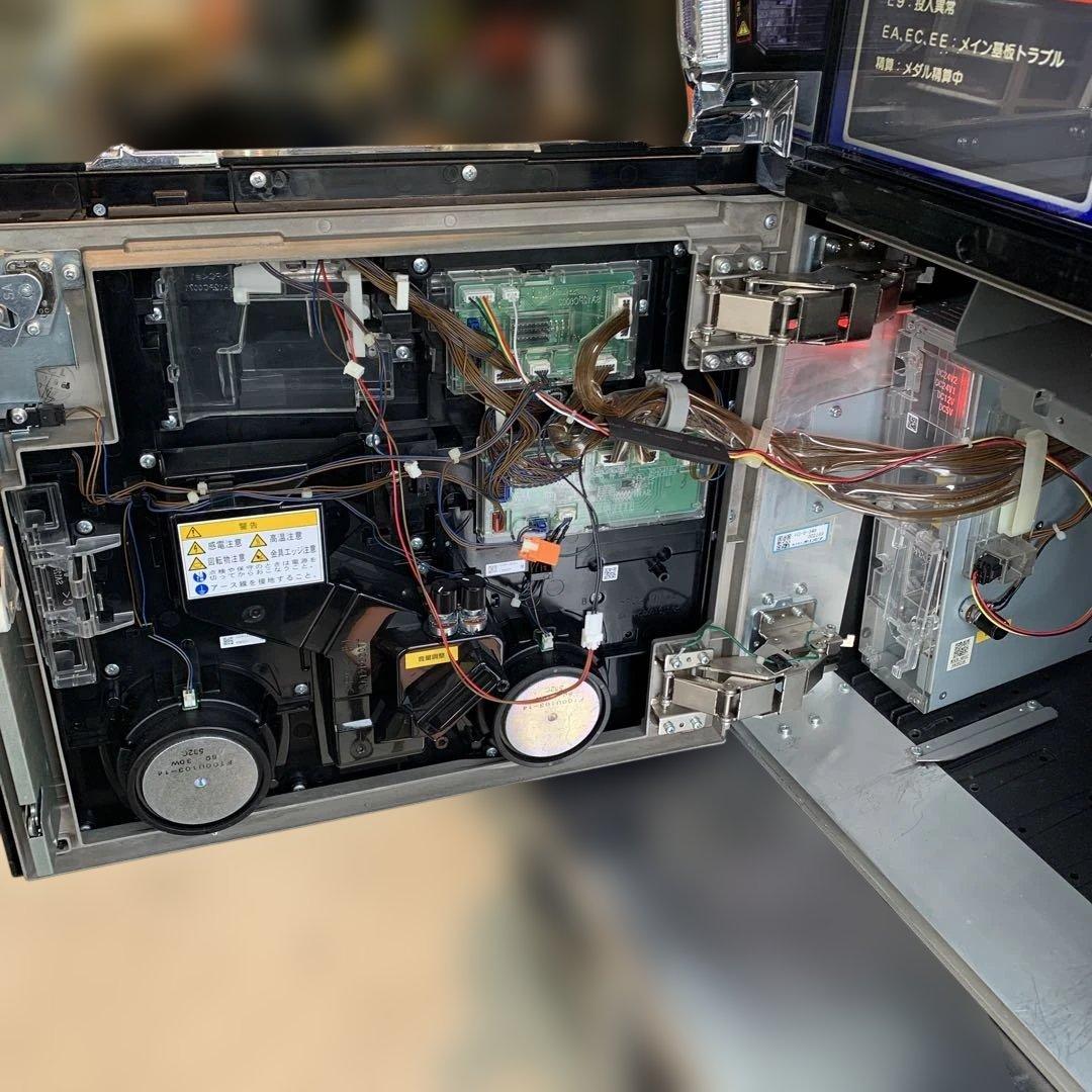 埼玉県草加市引き取り限定 初代ガールズ&パンツァー スロット実機