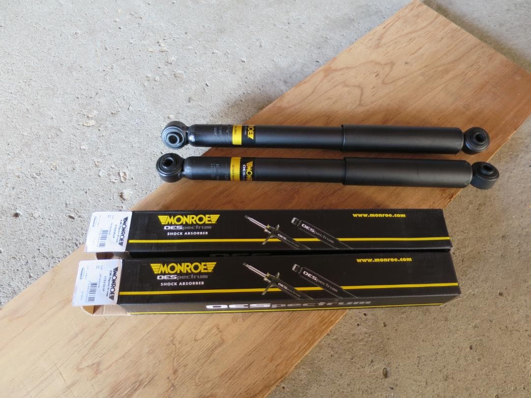 極美品！DA17 エブリイ モンロー リア 2本 M378236SP MONROE スズキ エブリイ バン ワゴン DA17 モンロー ショック