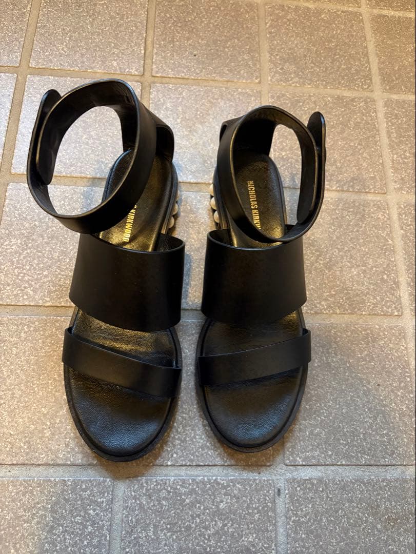 ニコラスカークウッド パールソール サンダル 黒 36